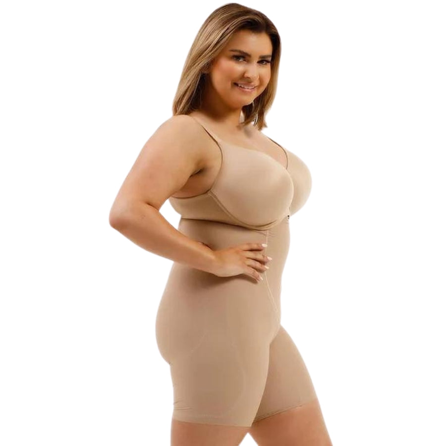 FIGUR on Instagram: “I absolutely love my FIGUR shapewear! Each time I  wear it, I stand tall and proud of my curves and love the confidence that  it gives me! I would